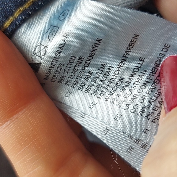 Distressed Men's Jeans - Picture 9 of 9